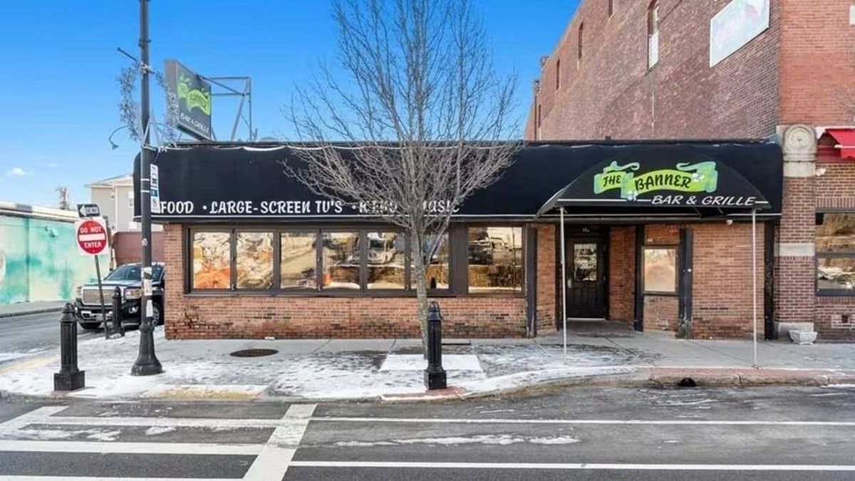 Banner Bar And Grille In Worcester For Sale For 2 3 Million   112 Green St Worcester Ma Building Photo 1 Large 